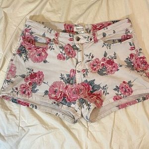 Forever 21 Denim Vintage Floral Shorts 30